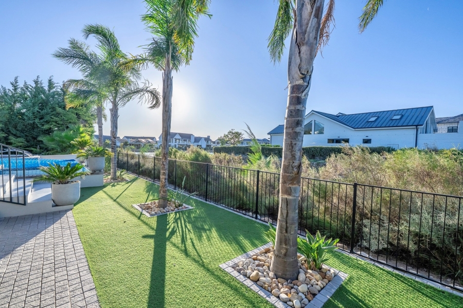 5 Bedroom Property for Sale in Pearl Valley at Val de Vie Western Cape
